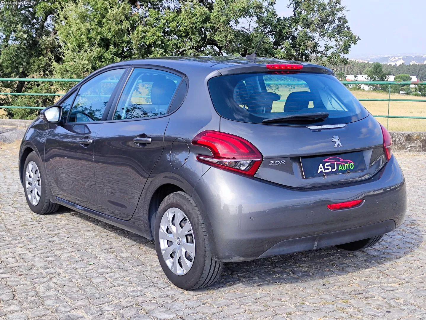 Peugeot 208 1.5 bluehdi active — fotografia 14