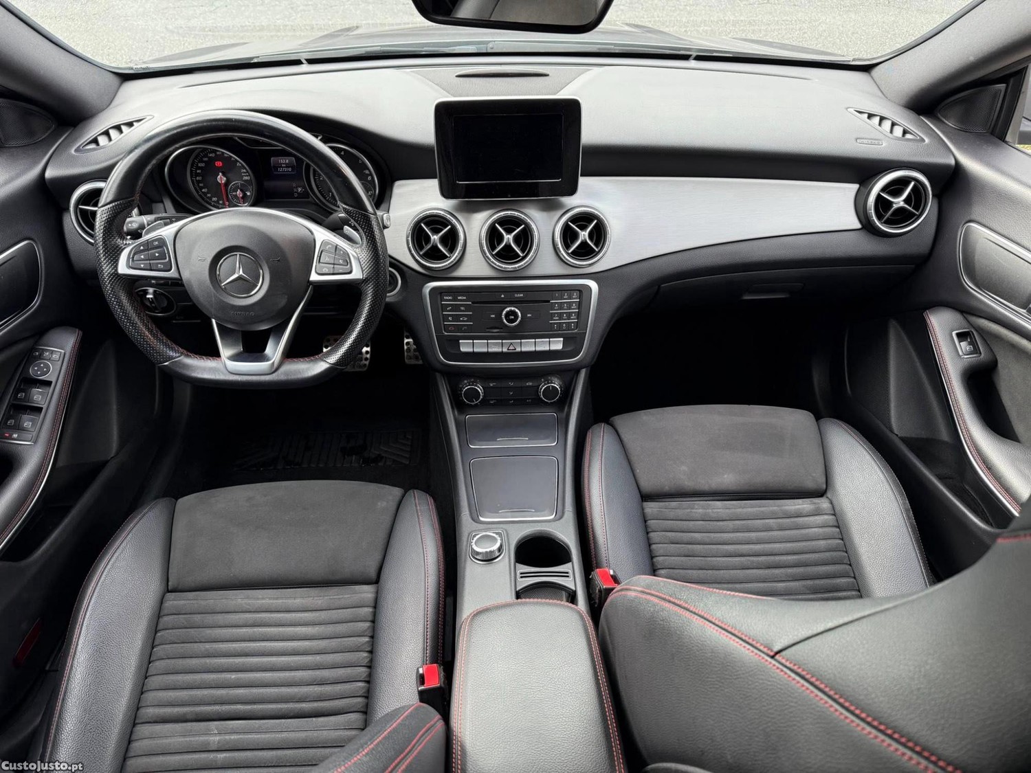 Mercedes-Benz CLA 200 D Shooting Brake AMG Line — fotografia 7