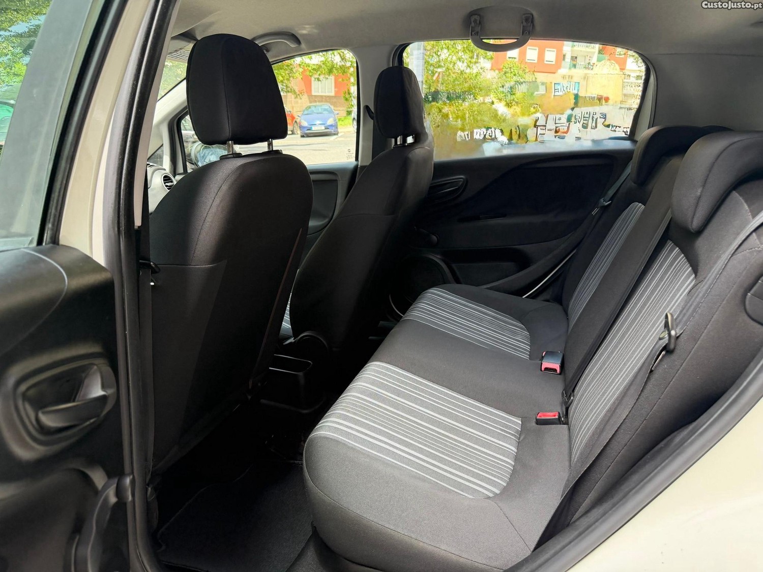 Fiat Punto Evo 1.3 M-Jet Dynamic — fotografia 9