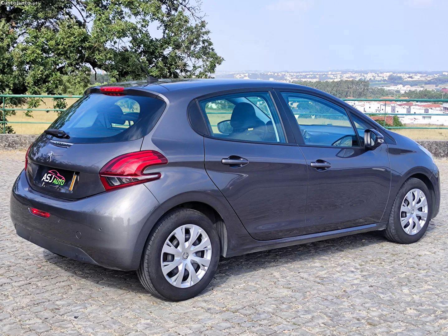 Peugeot 208 1.5 bluehdi active — fotografia 16