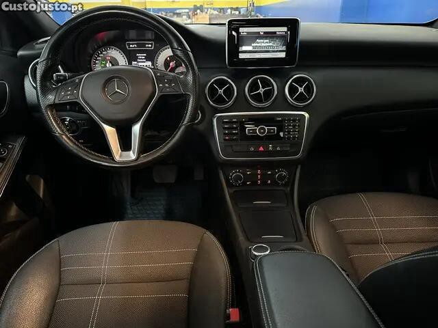 Mercedes-Benz A 160 d Urban Aut. — fotografia 8