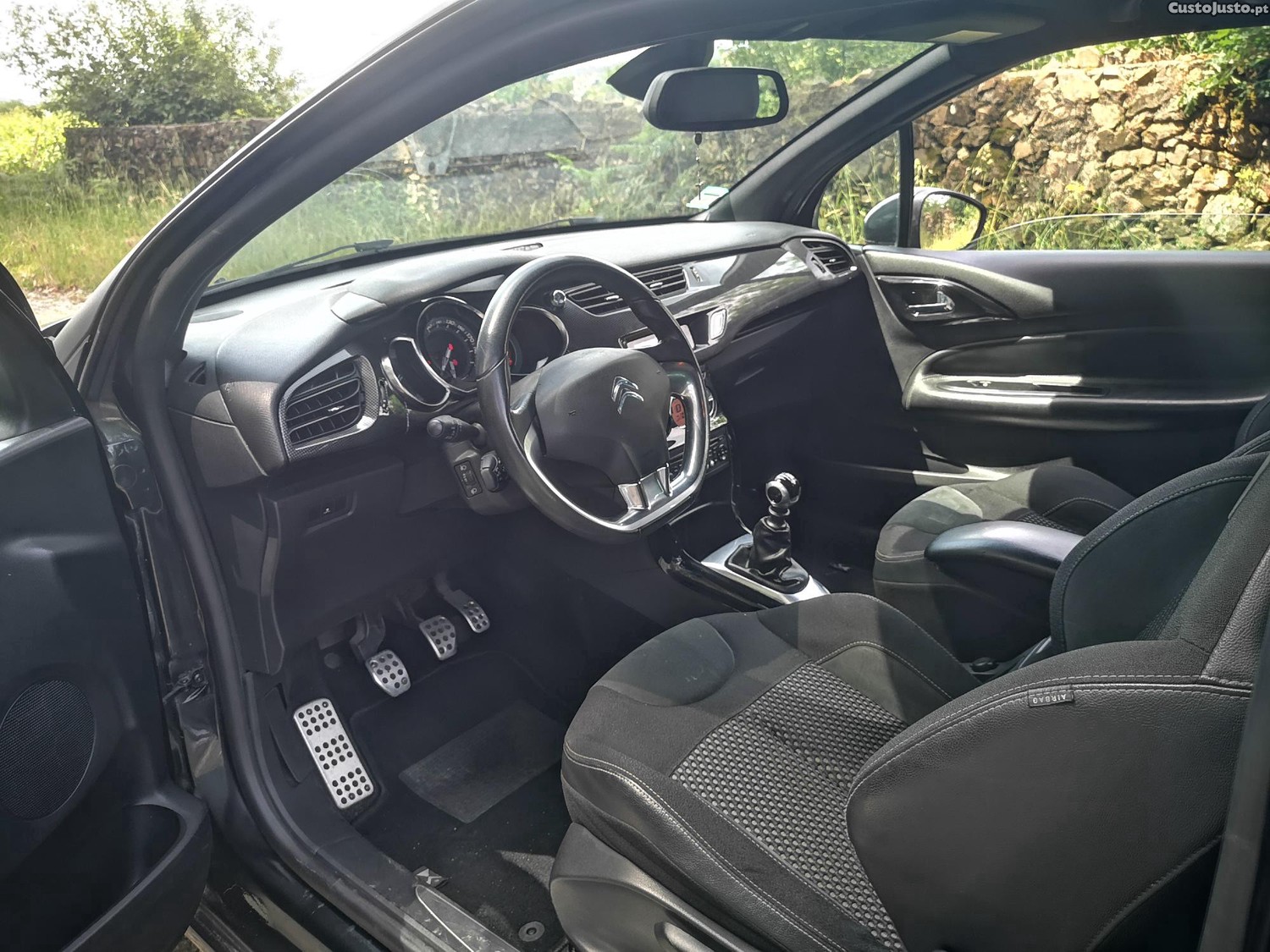 Citroën DS3 1.6 THP (TURBO) 156cv SPORTCHIC - C/ GARANTIA — fotografia 14