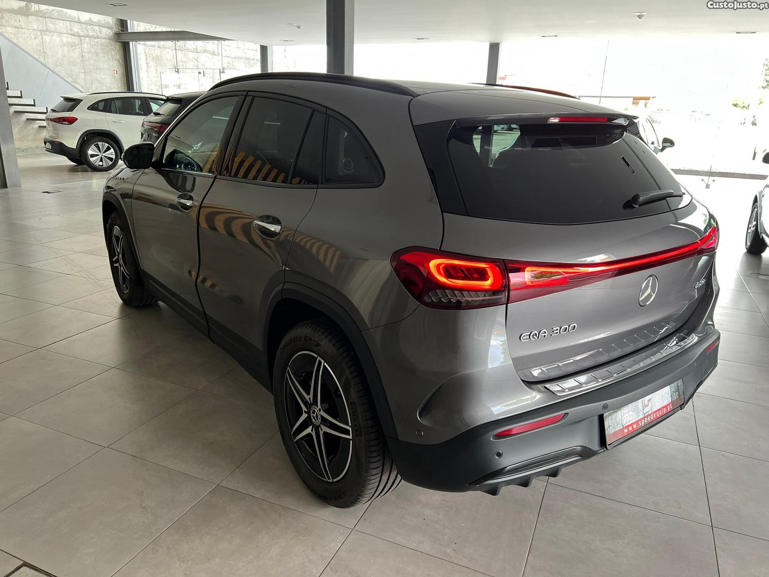 Mercedes-Benz EQA 4Matic AMG Line — fotografia 13