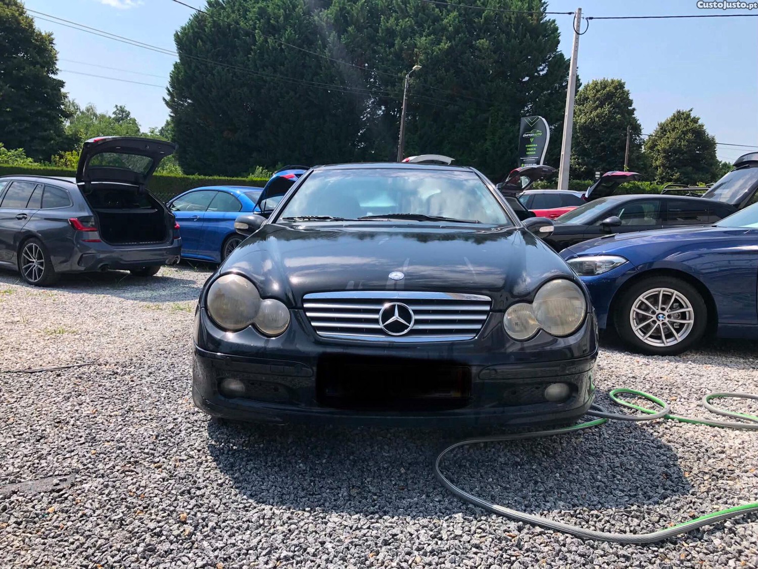 Mercedes-Benz C 220 c coupe — fotografia 7