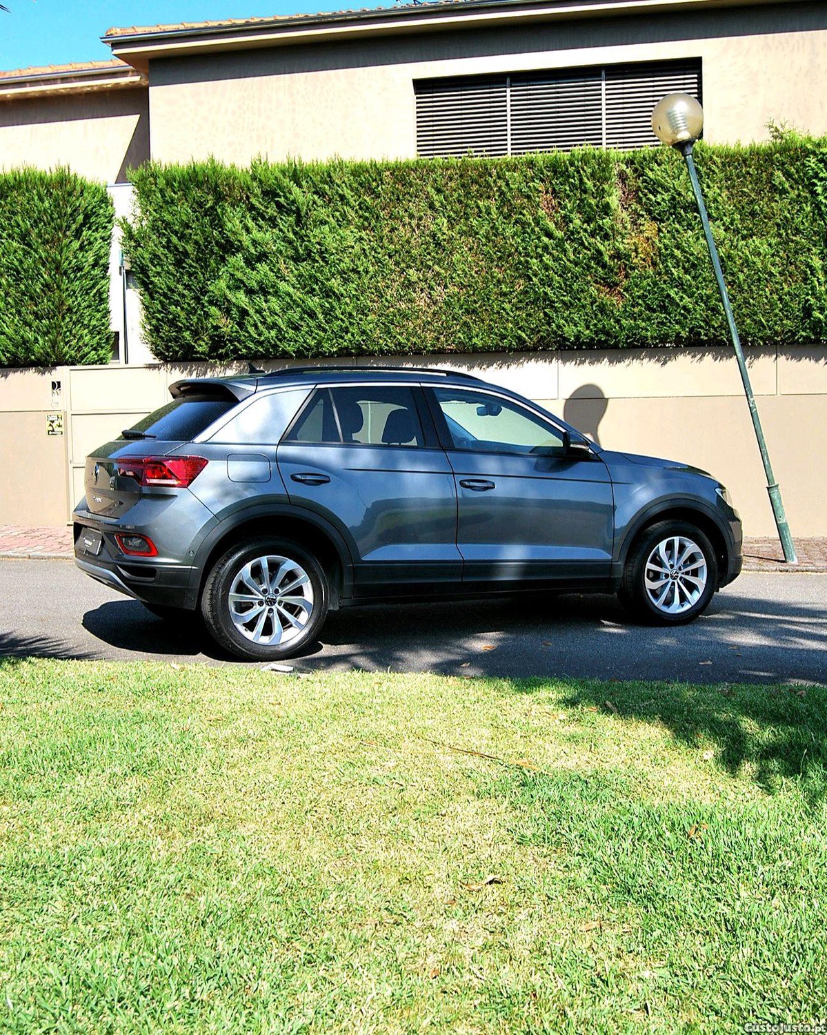 Volkswagen T-Roc 1.0TSI — fotografia 6