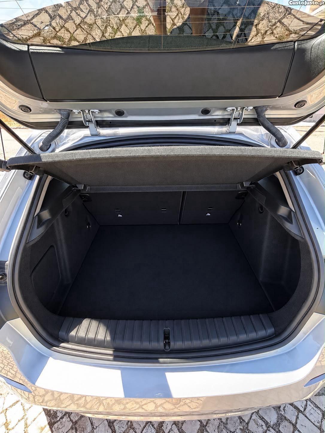 BMW 118 Advantage — fotografia 4