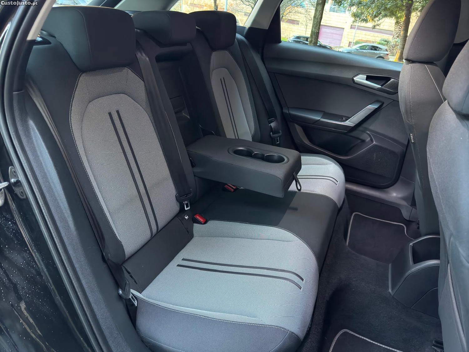 SEAT Leon 2.0 TDI Style — fotografia 8