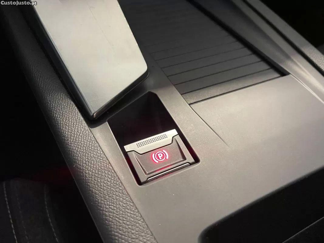 Peugeot 308 1.5 bluehdi active eat8 — fotografia 6