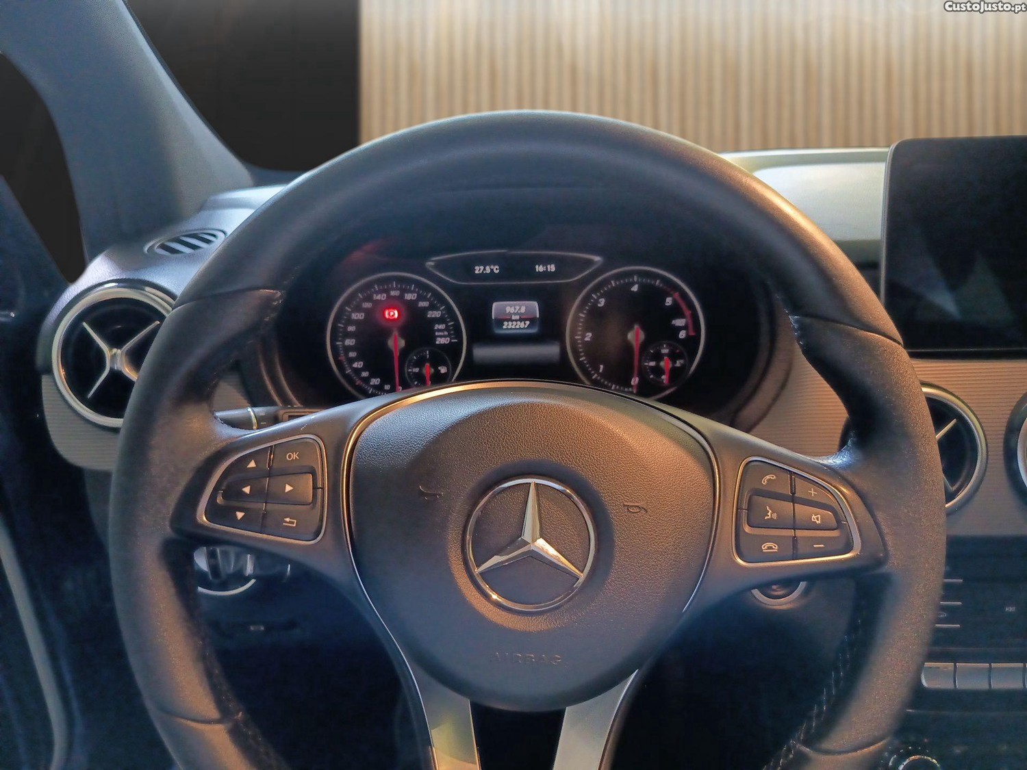Mercedes-Benz B 180 1.5D — fotografia 6