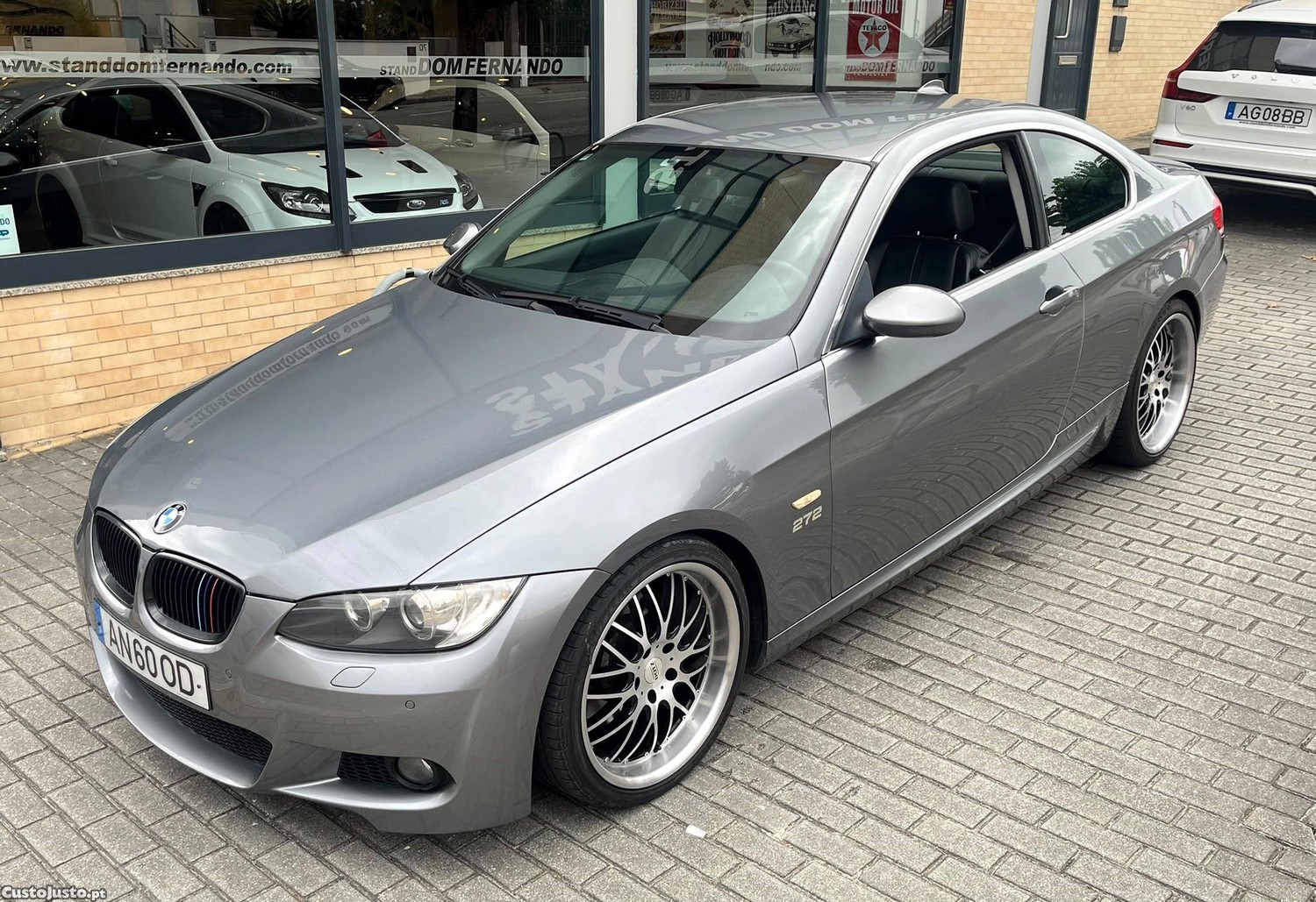 BMW 330 i — fotografia 14