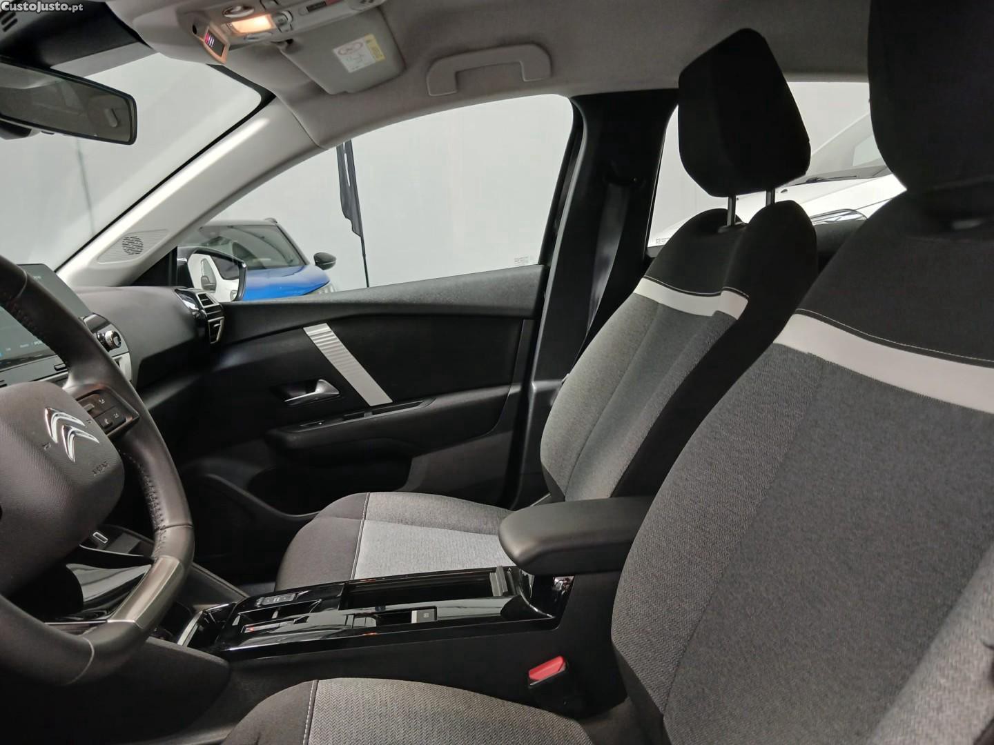 Citroën e-C4 136 YOU — fotografia 10