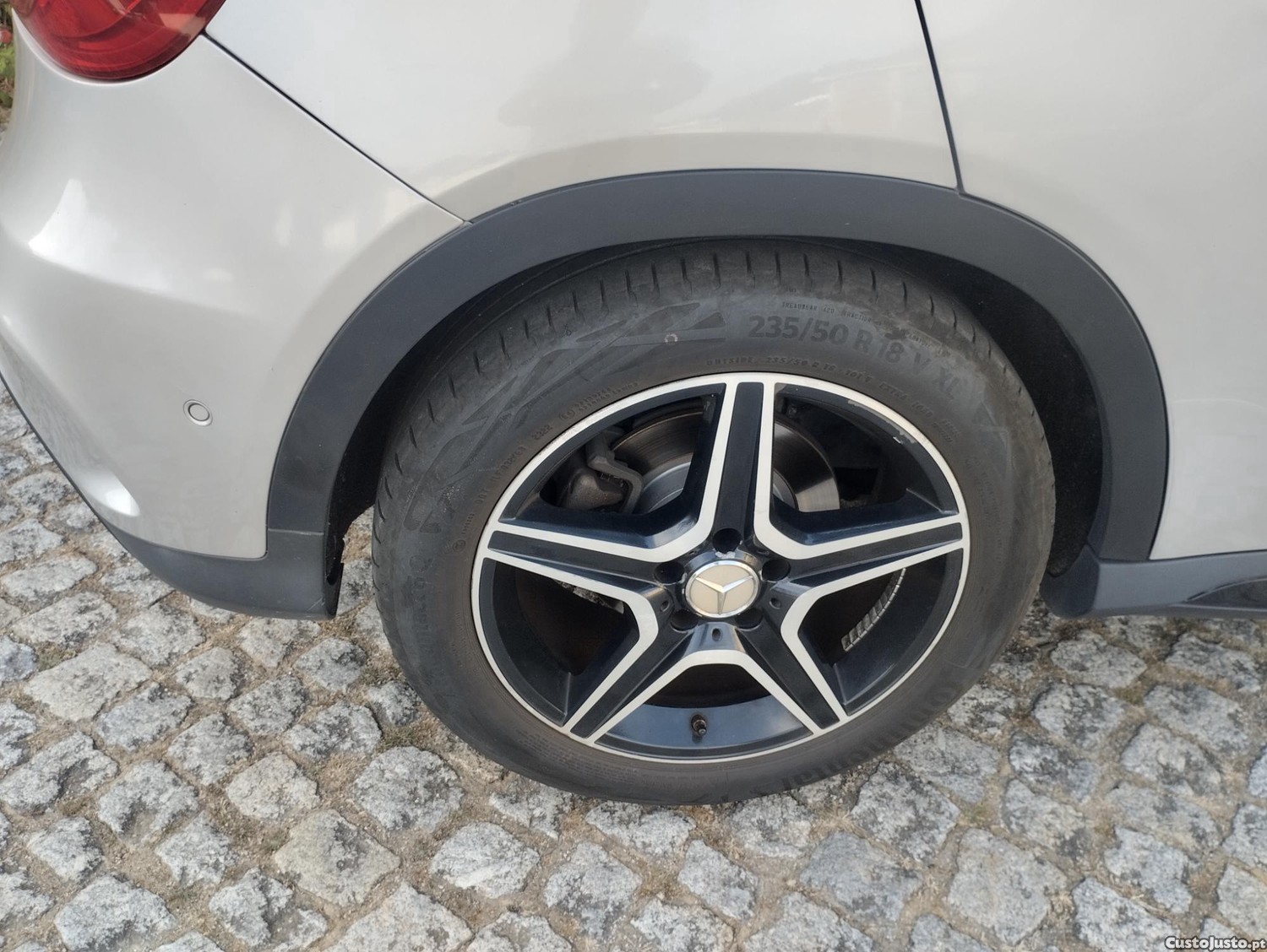 Mercedes-Benz GLA 180 CDI - PACK AMGLINE - NACIONAL - C/ Garantia - Distribuição Mudada - "Imbatível" — fotografia 17
