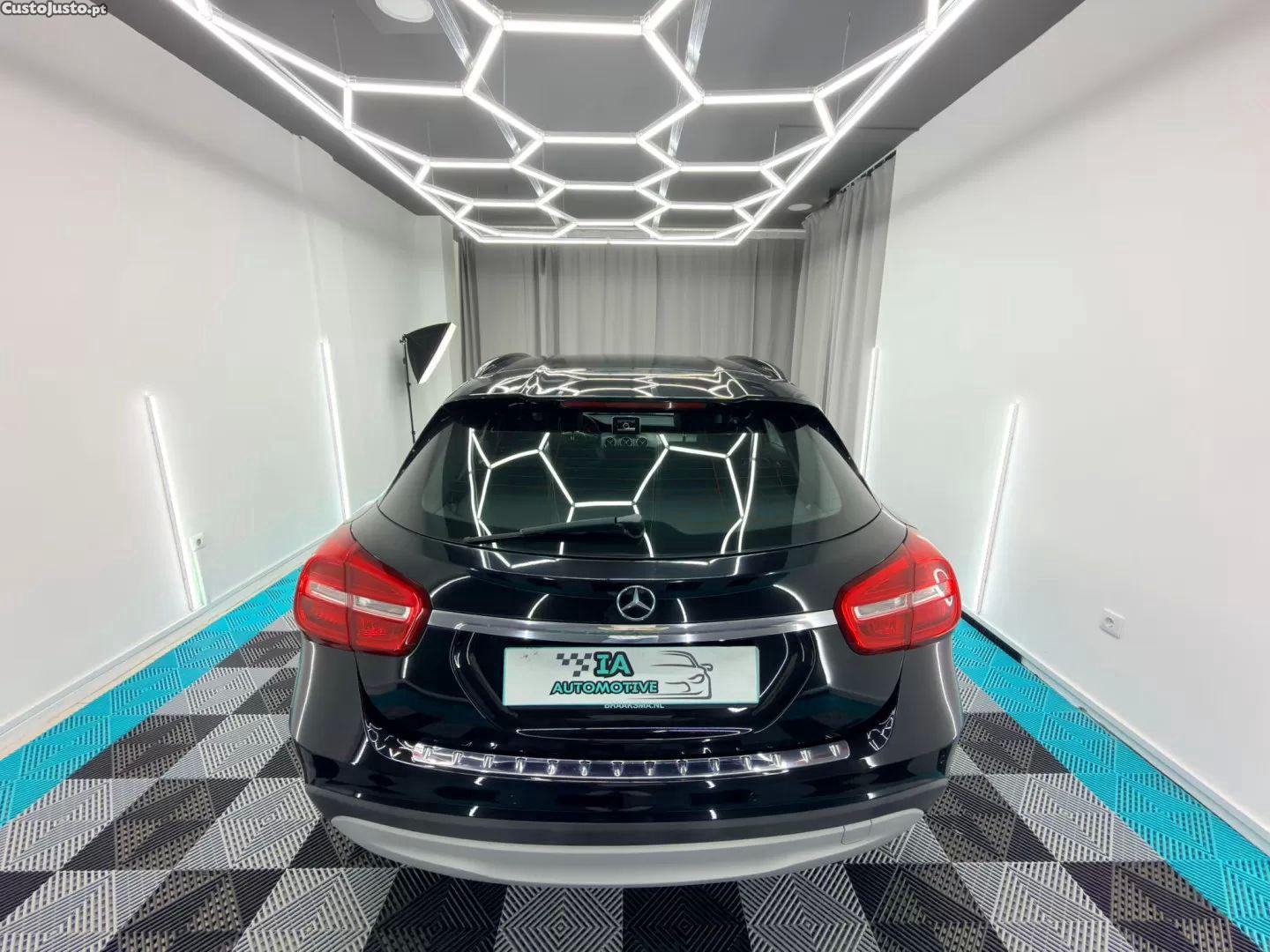 Mercedes-Benz GLA 200 Aut. — fotografia 15