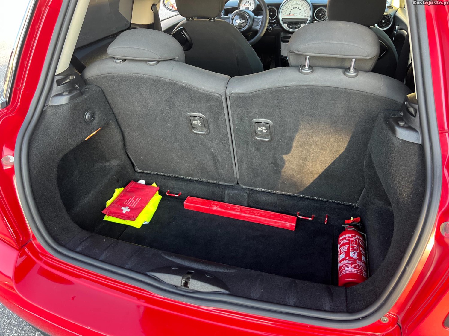 MINI Cooper D 1.6 112CV Motor BMW — fotografia 2
