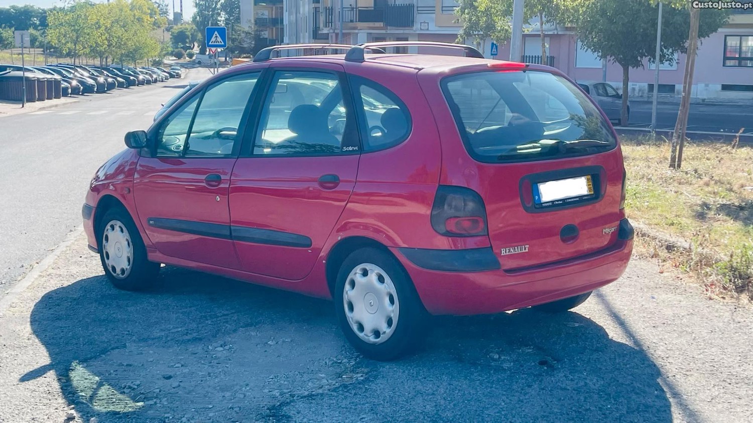Renault Scénic 1.4i 16v RT — fotografia 3