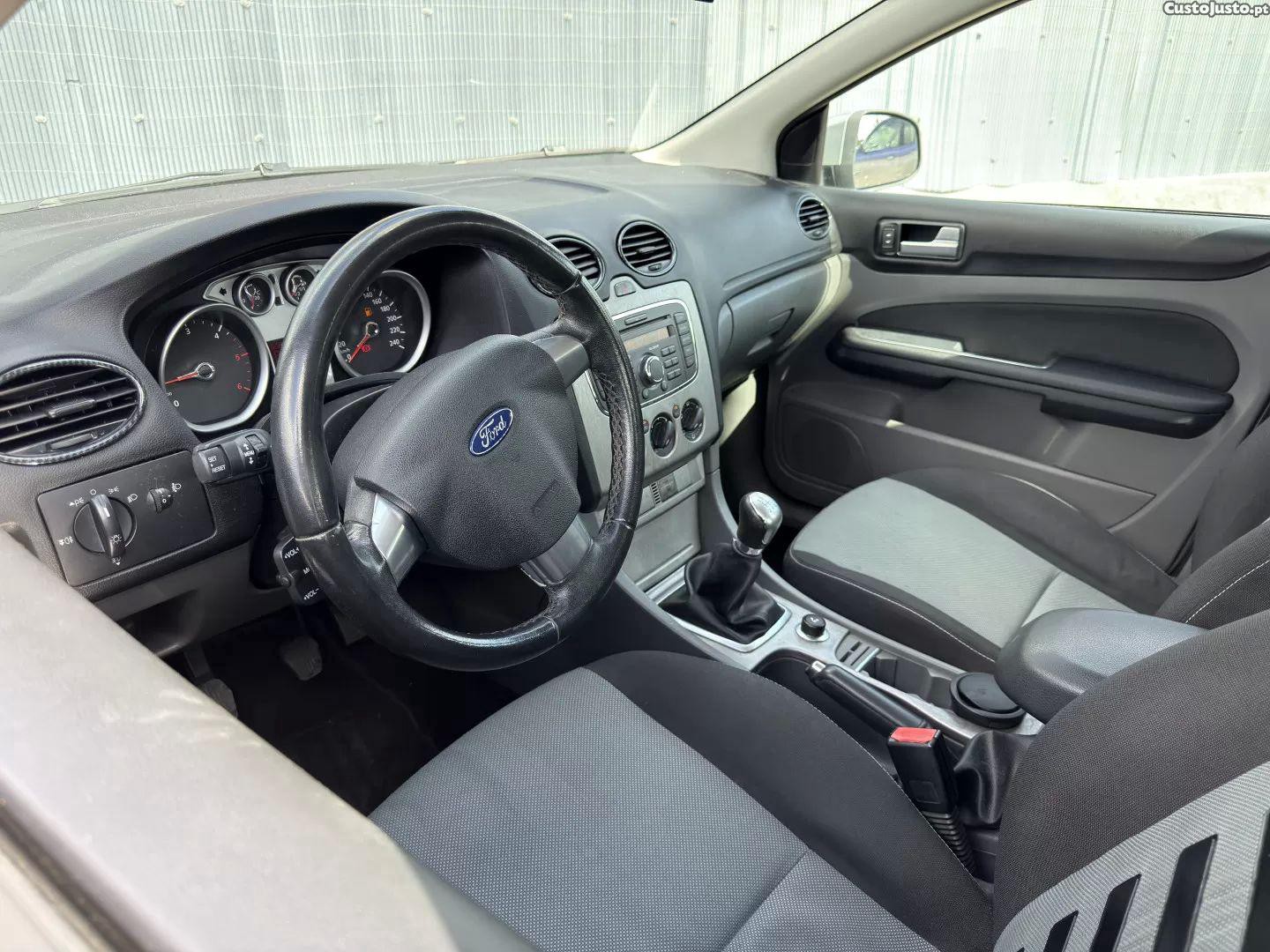 Ford Focus 1.6 tdci econetic — fotografia 9