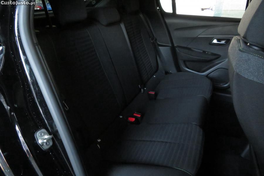Peugeot 208 1.2 PureTech Active — fotografia 12