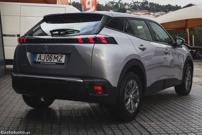 Peugeot e-2008 50 kwh active pack — fotografia 13