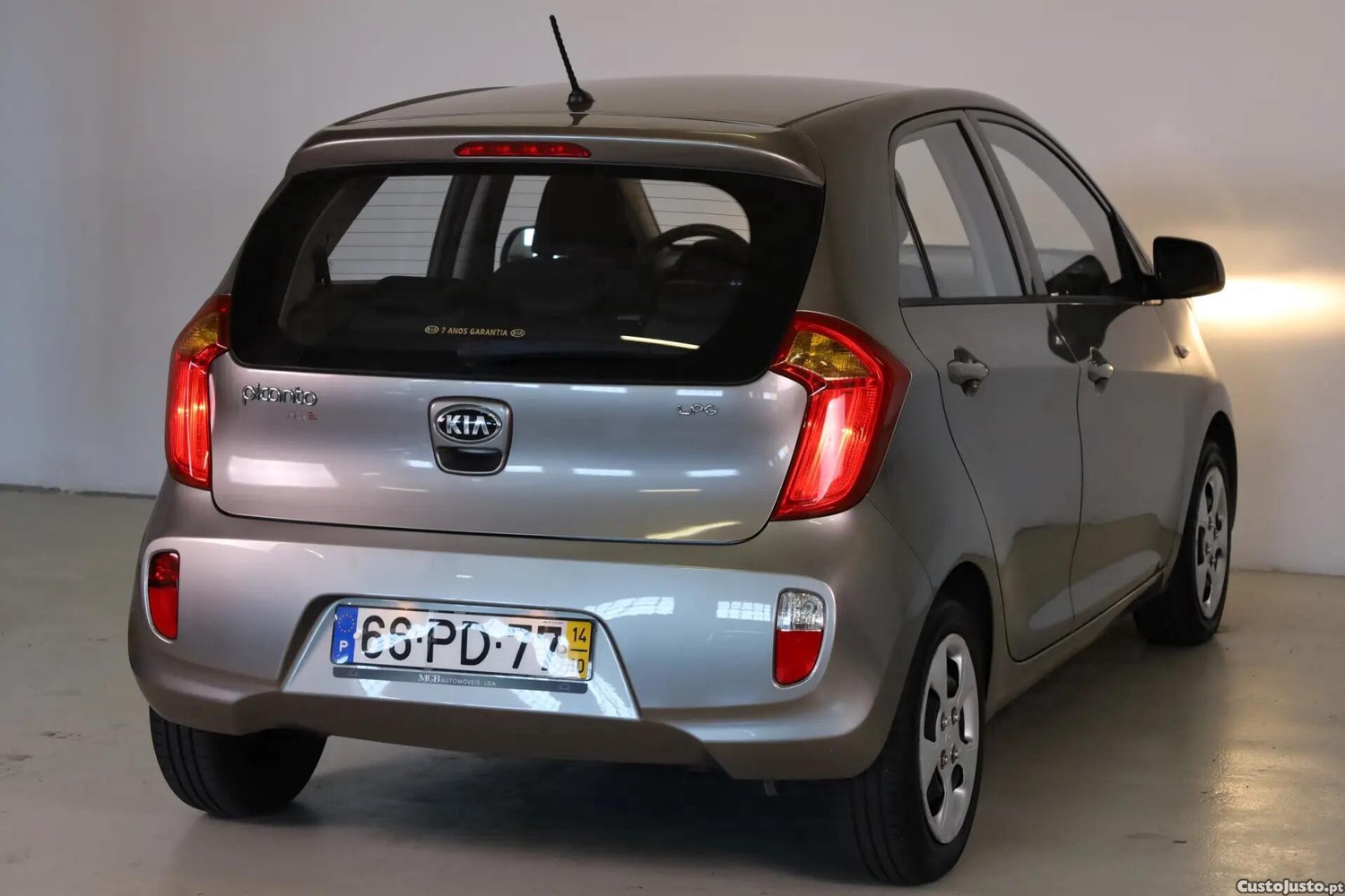 Kia Picanto 1.0 CVVT More GPL — fotografia 16