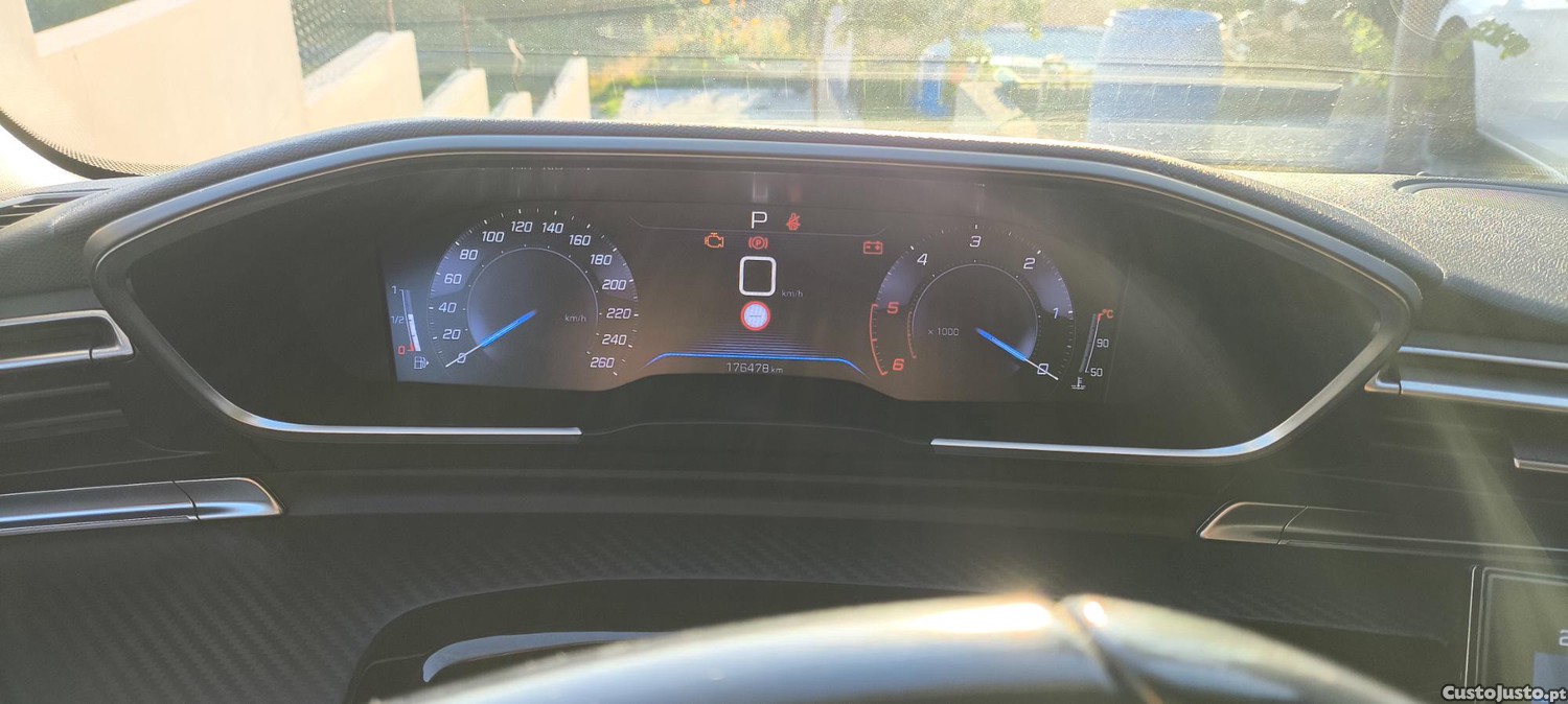 Peugeot 508 SW 1.5 BlueHDi Allure Pack EAT8 — fotografia 6