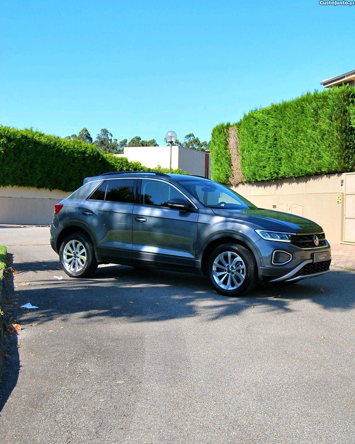 Volkswagen T-Roc 1.0TSI — fotografia 5