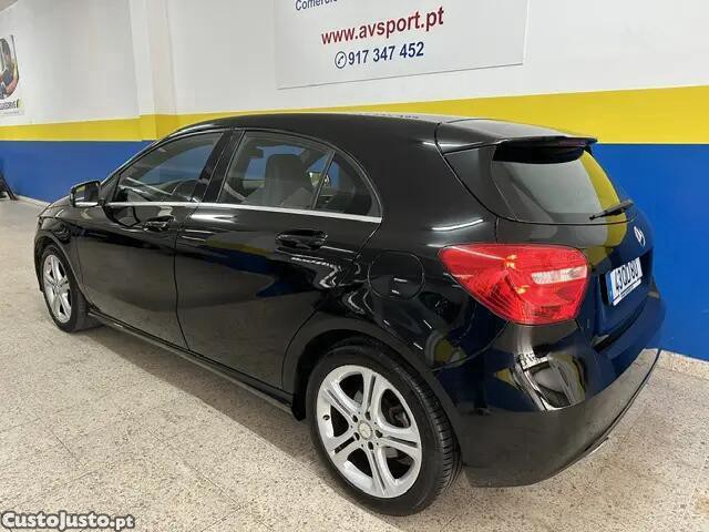 Mercedes-Benz A 160 d Urban Aut. — fotografia 15