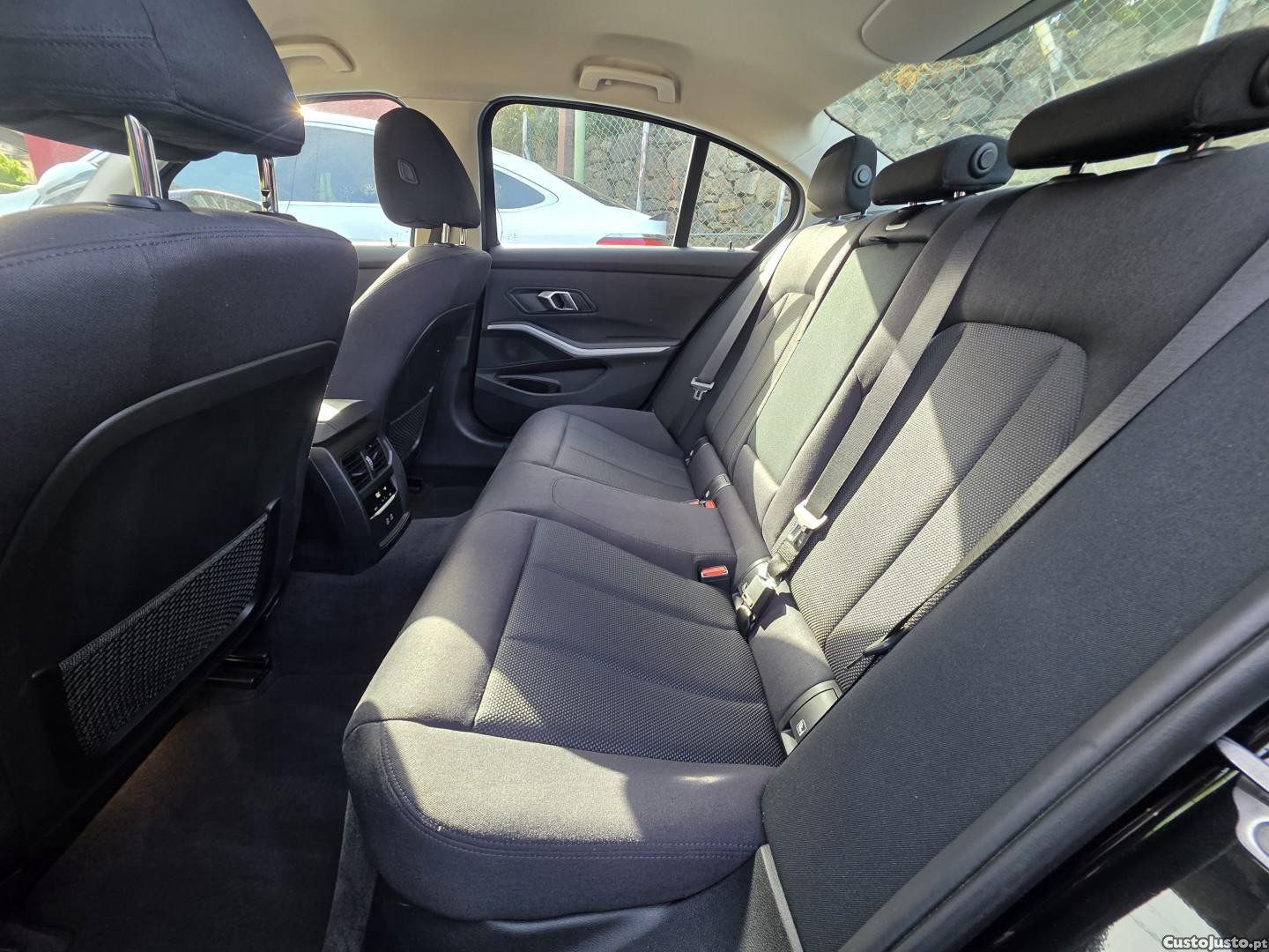 BMW 330 e Corporate Edition Auto — fotografia 46