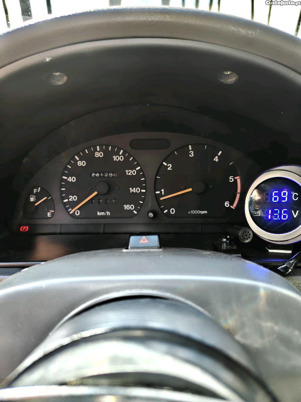 Suzuki Vitara JR 2.0TD — fotografia 5