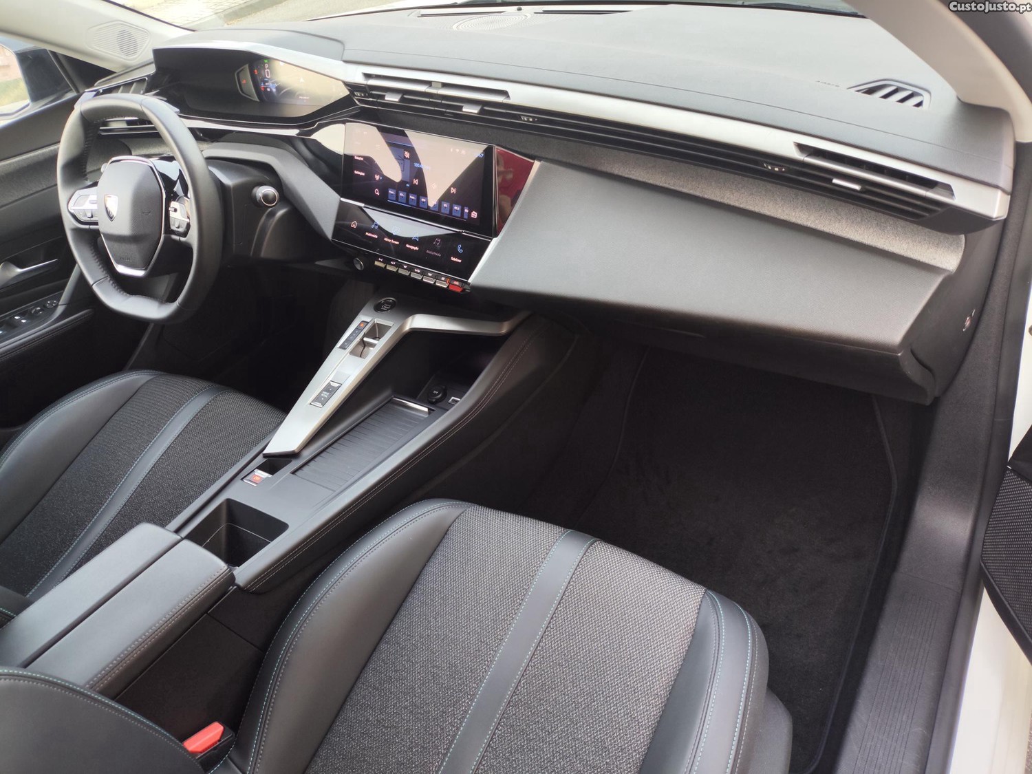 Peugeot 308 1.2 Puretech Allure EAT8 — fotografia 5