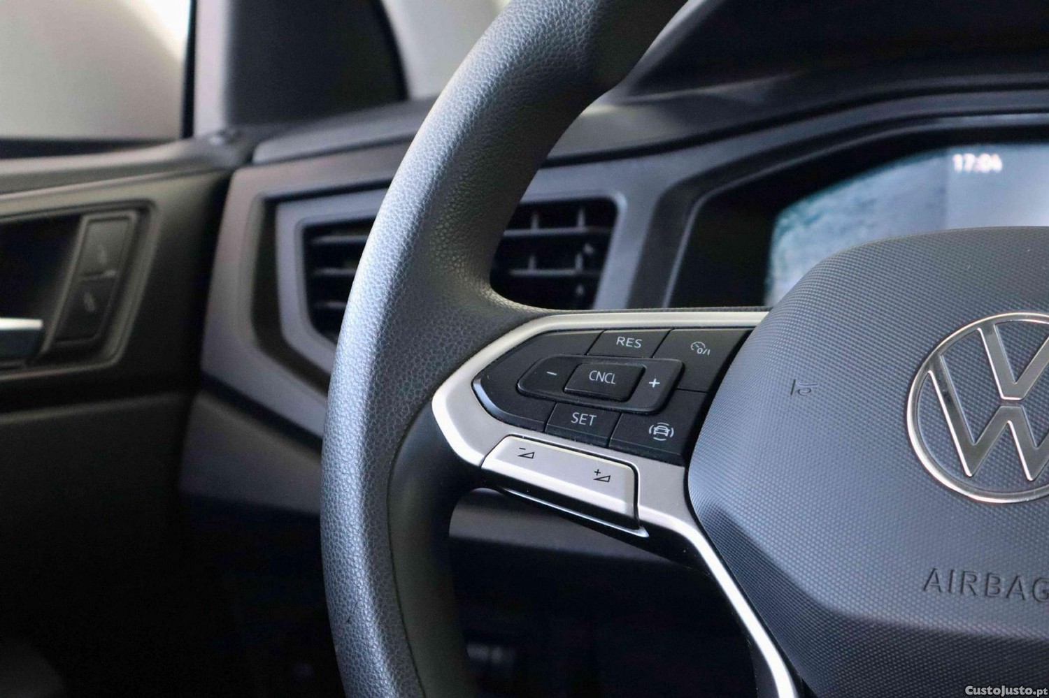 Volkswagen Taigo 1.0 TSI Life — fotografia 17