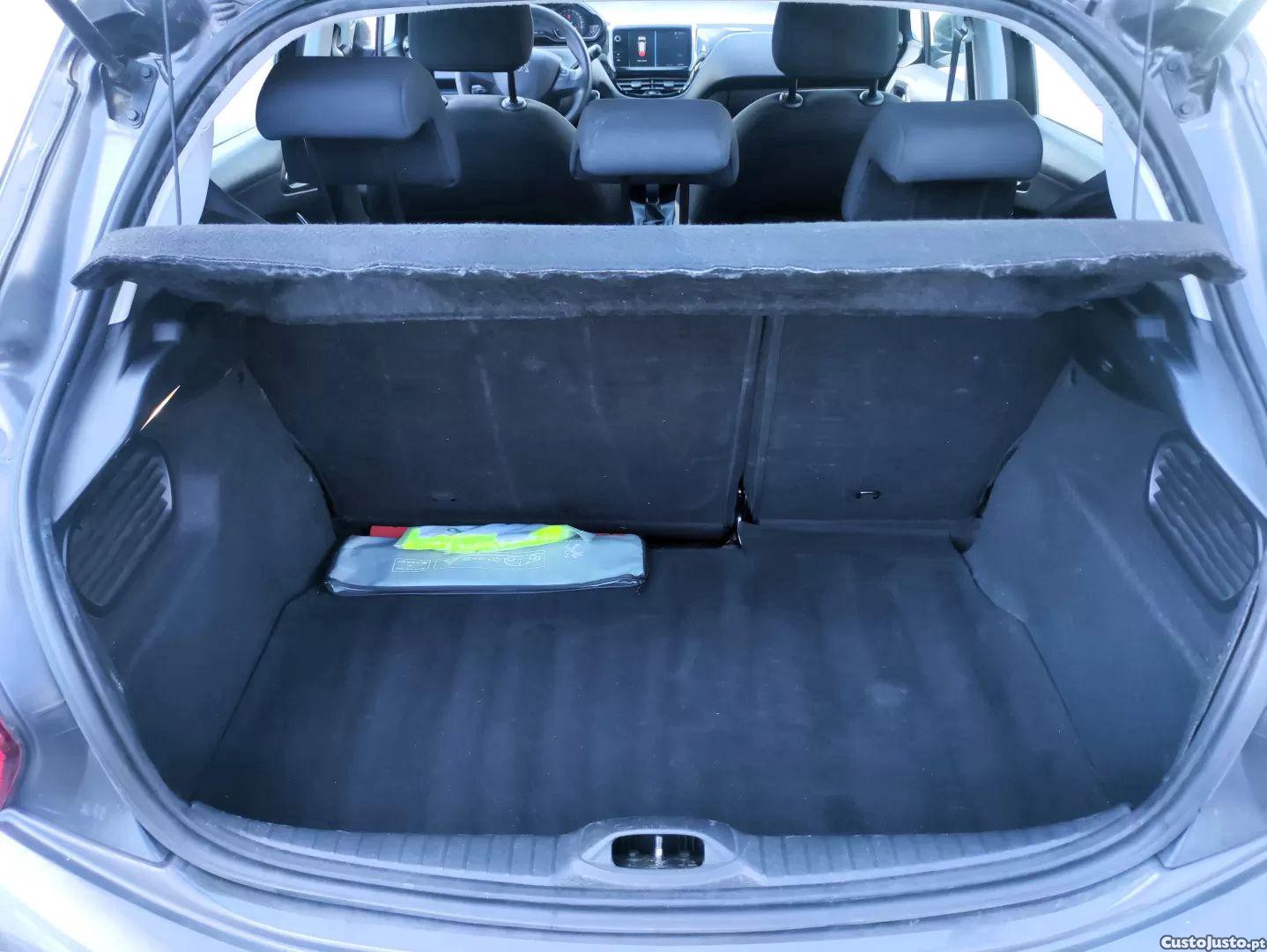 Peugeot 208 1.5 bluehdi active — fotografia 12