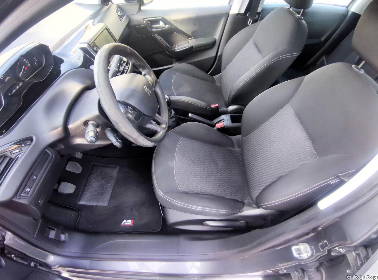 Peugeot 208 1.5 bluehdi active — fotografia 8