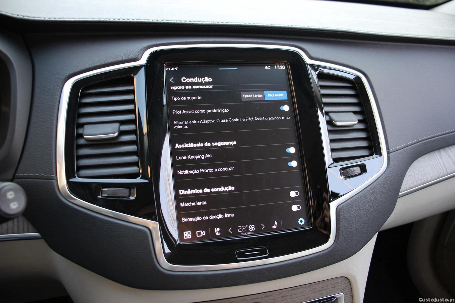 Volvo XC 90 2.0 T8 PHEV Plus Bright AWD — fotografia 3