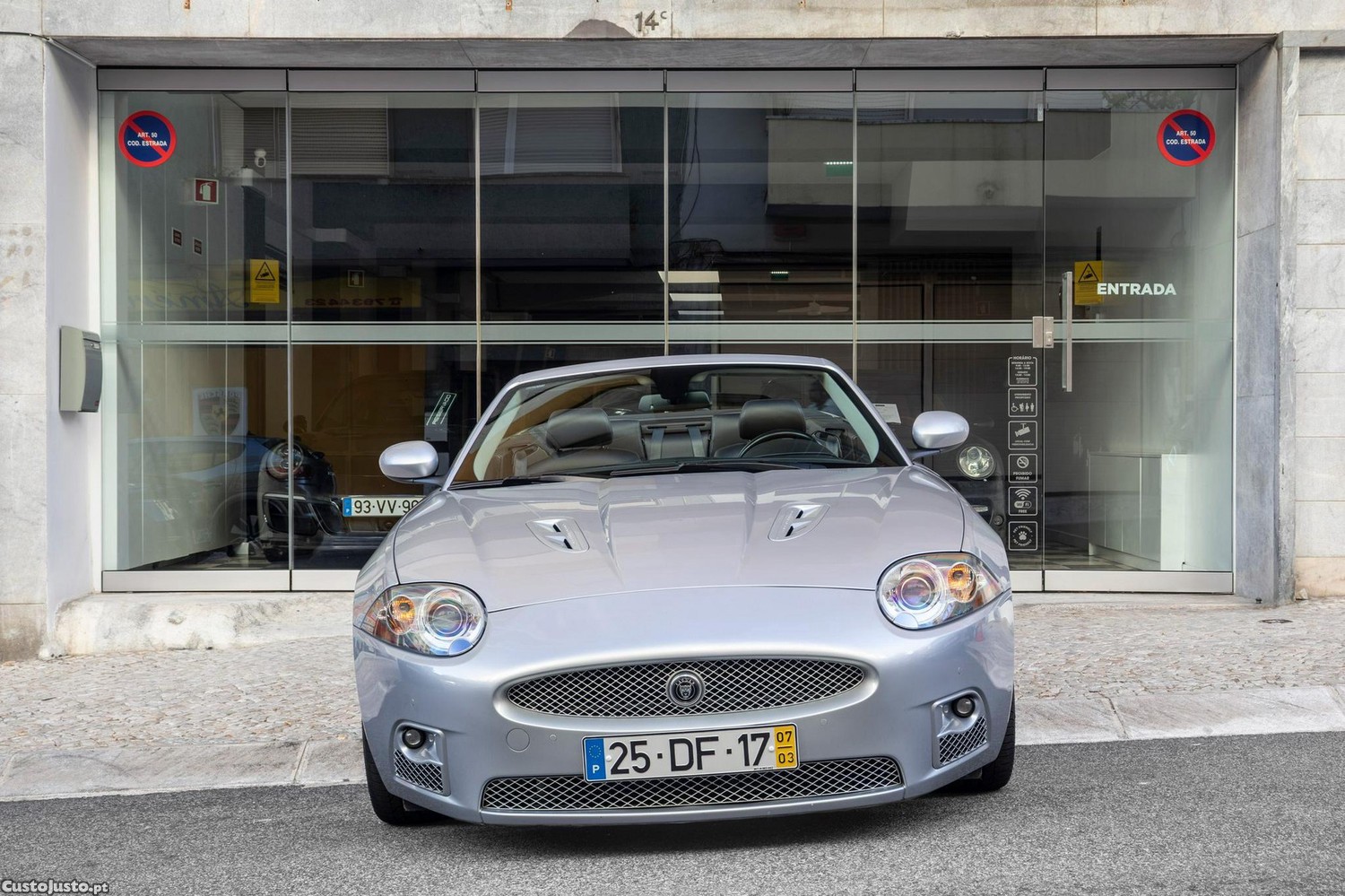 Jaguar XKR 4.2 V8 S/C - 07 — photo 2