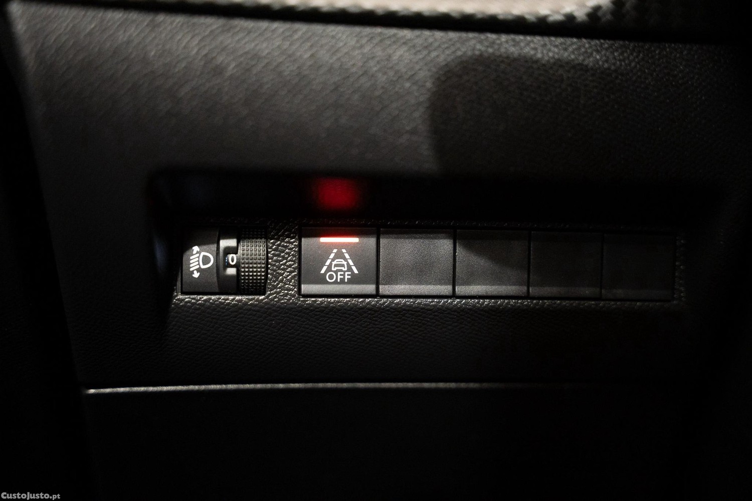 Peugeot 208 50 kWh Active — fotografia 16
