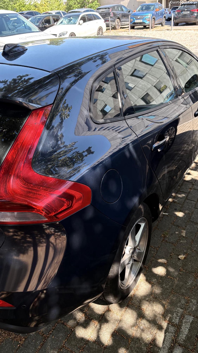  Volvo v40 D2 - 13 foto 4