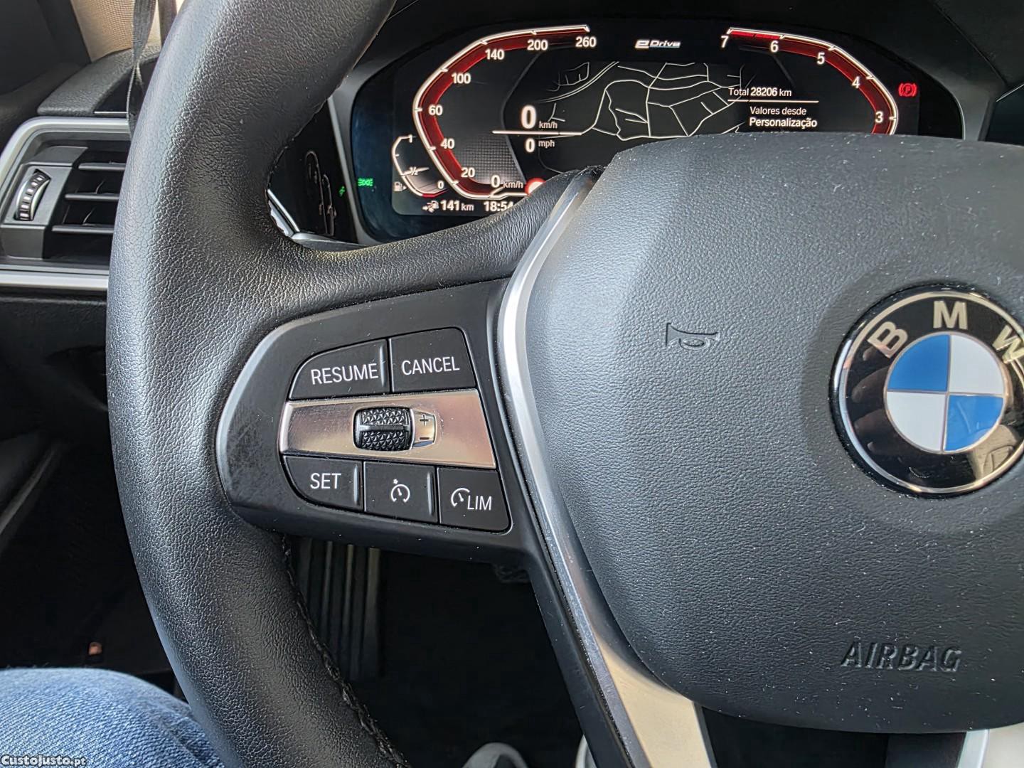 BMW 330 e Corporate Edition Auto — fotografia 11