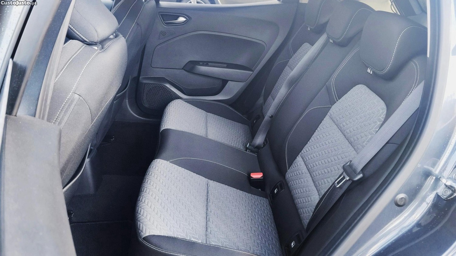 Renault Clio 1.0 TCe Intens — photo 4