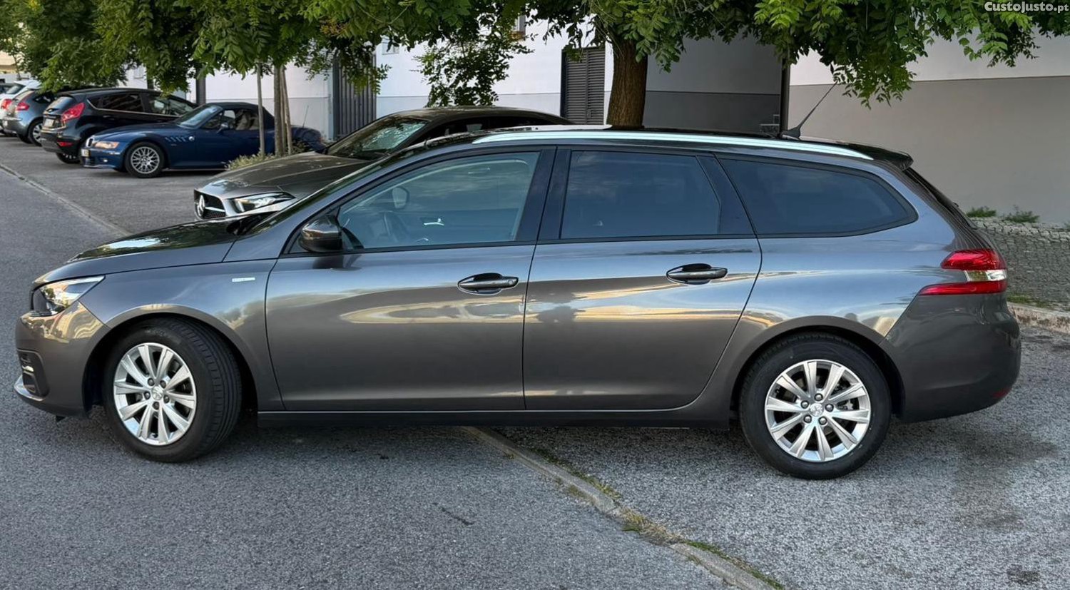 Peugeot 308 SW 1.2 THP - Style - Teto Panoramico — fotografia 9