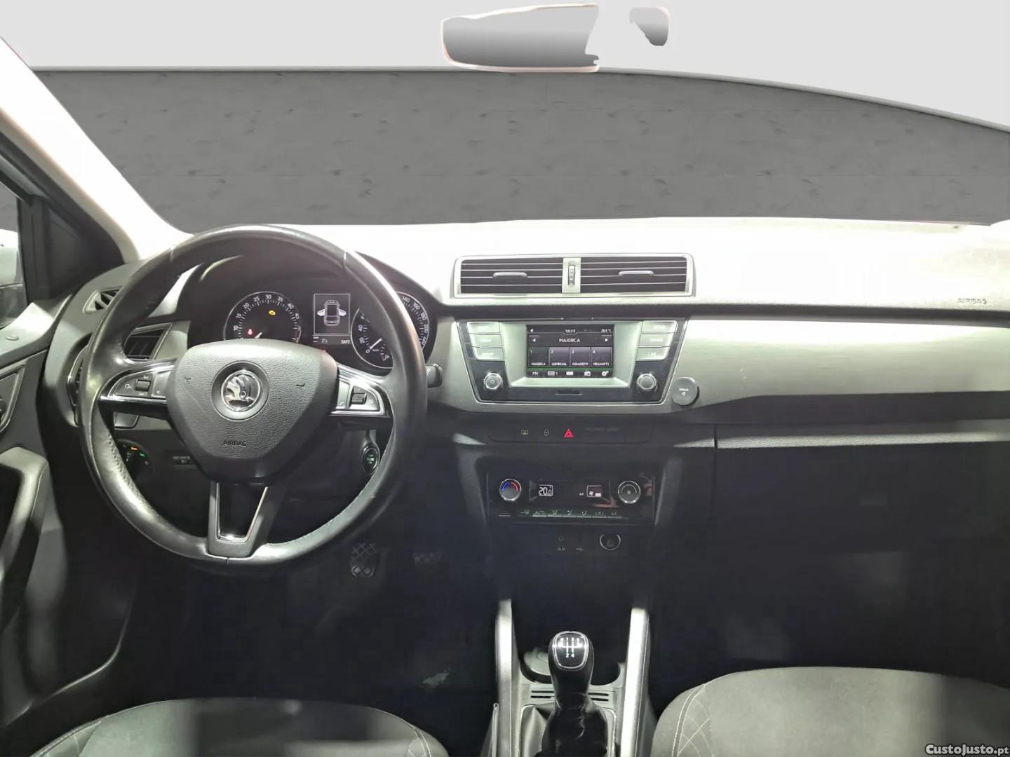 Skoda Fabia 1.4 TDi Ambition — fotografia 6
