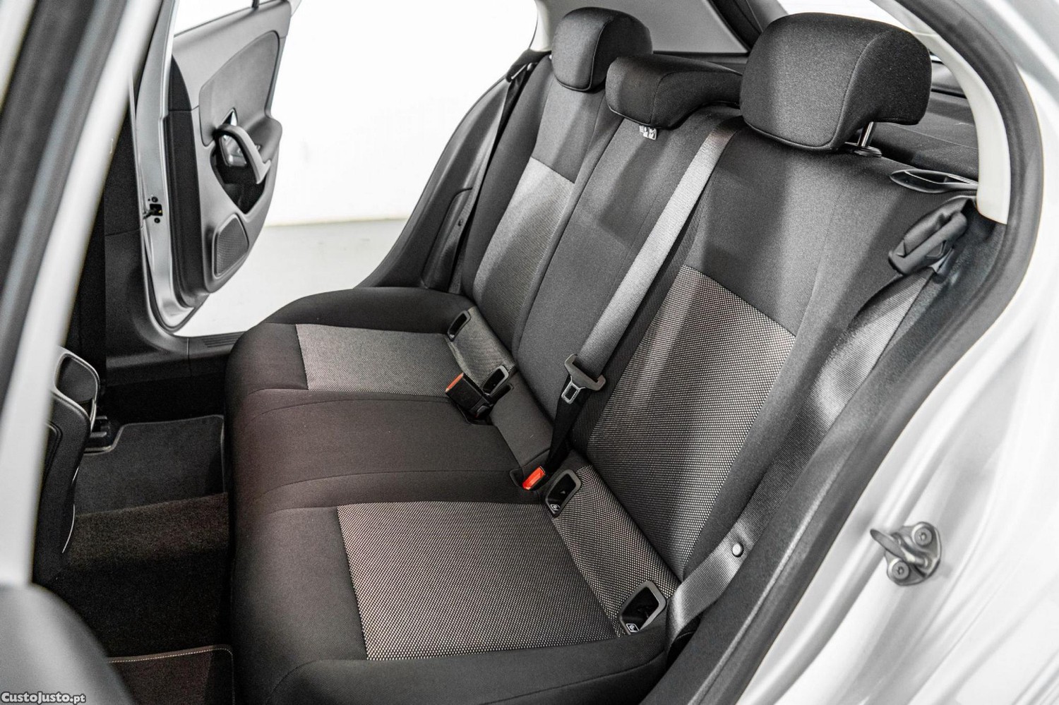 Mercedes-Benz A 180 d Style-Pack Navigator 116cv — fotografia 4