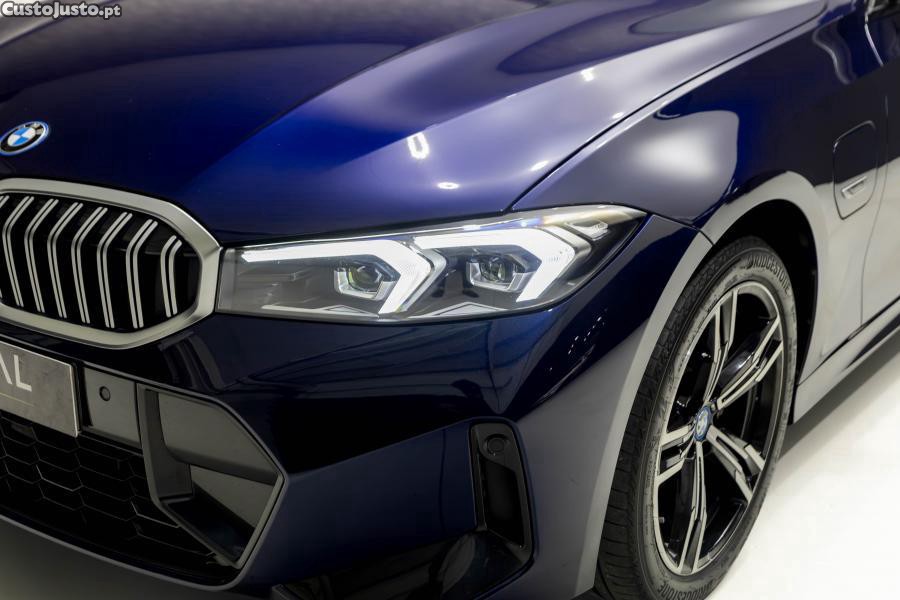 BMW 320 e Pack Desportivo M — fotografia 15