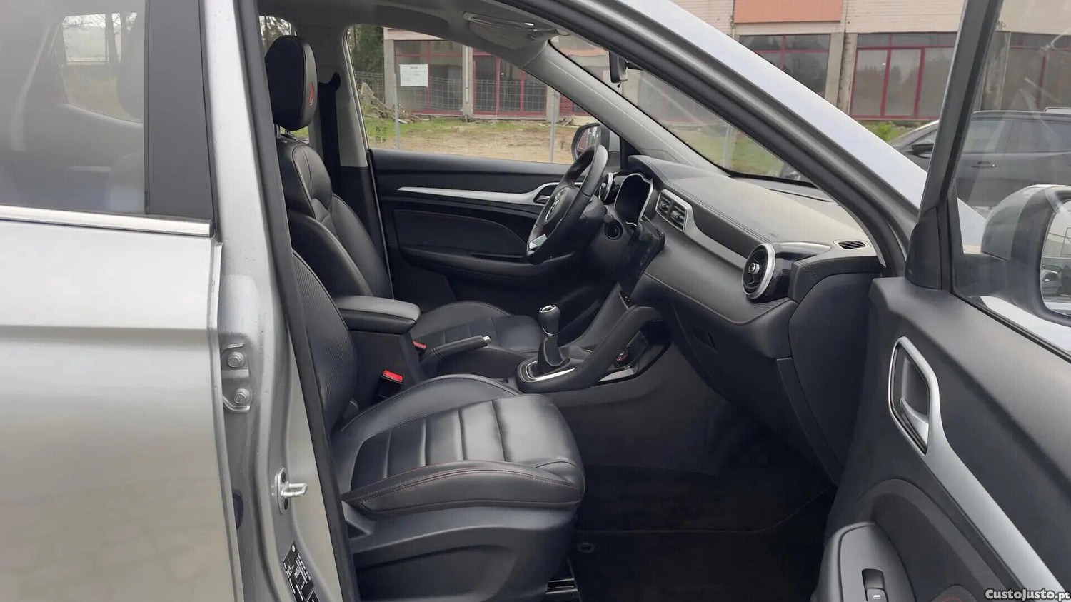 MG ZS 1.0 T-GDI Luxury — fotografia 10