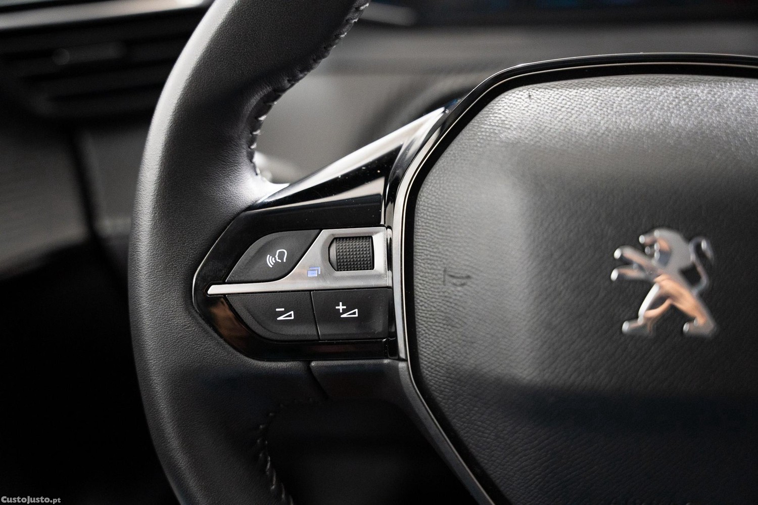 Peugeot 208 50 kWh Active — fotografia 14