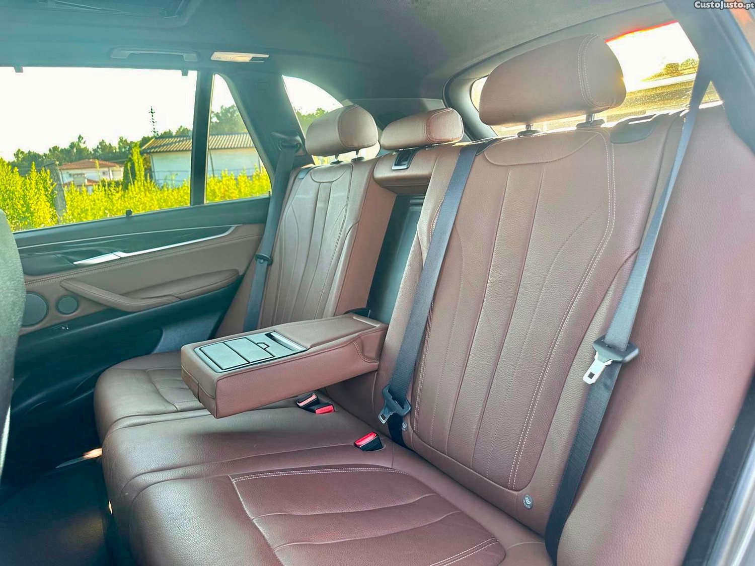 BMW X5 40e - XDRIVE - 64 MIL KM - COMO NOVO — fotografia 5