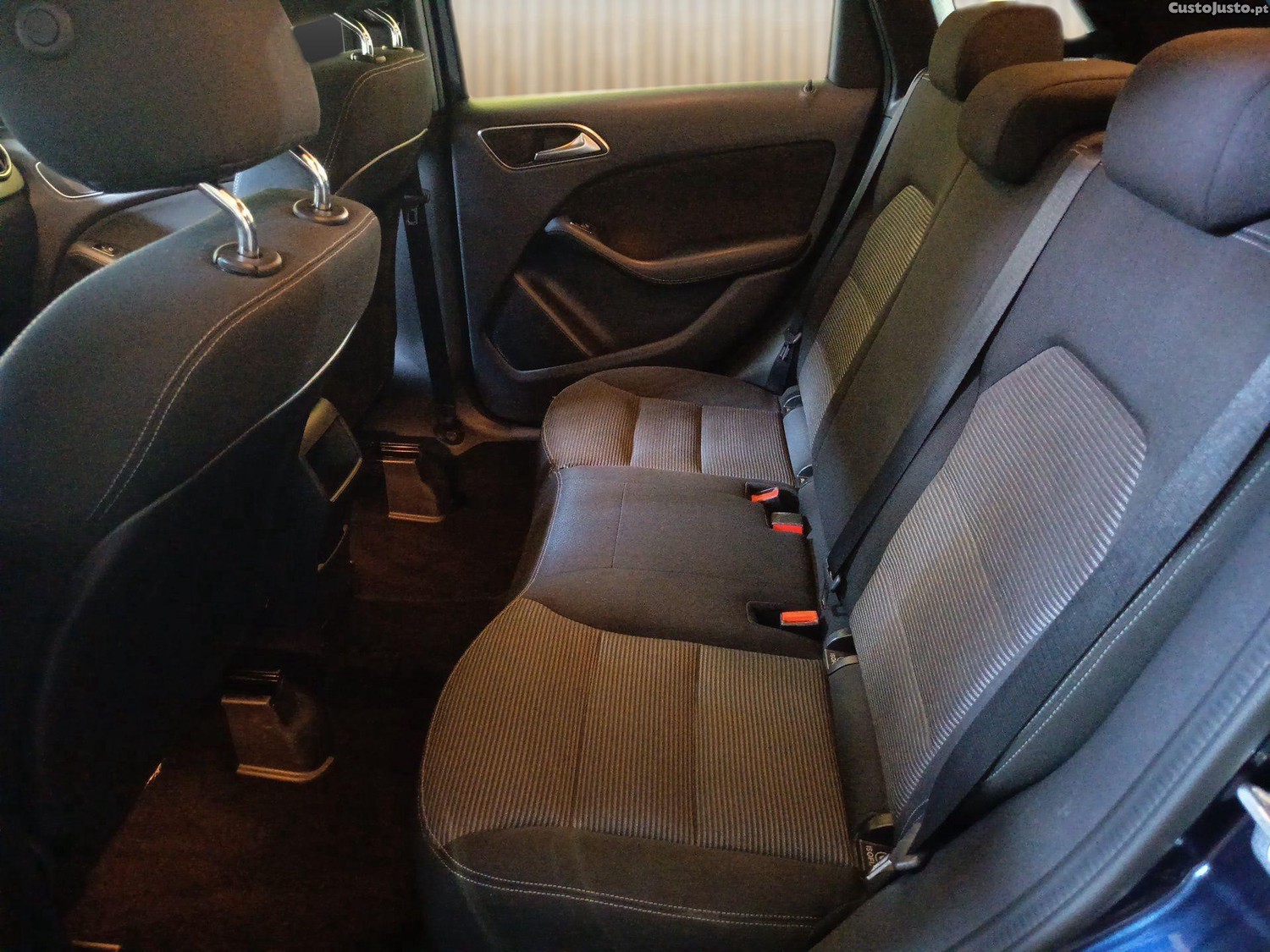 Mercedes-Benz B 180 1.5D — fotografia 3