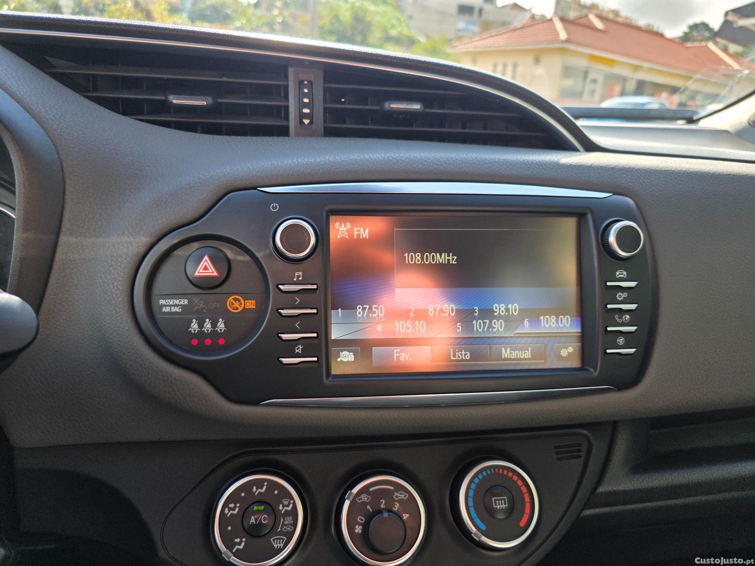 Toyota Yaris 1.0 VVT-I COMFORT 72CV — fotografia 16