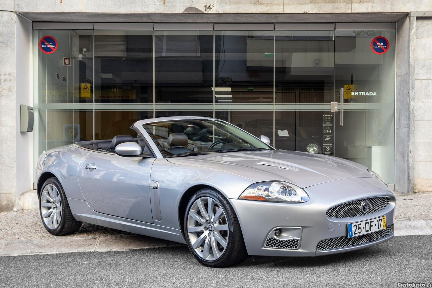 Jaguar XKR 4.2 V8 S/C - 07 — photo 3