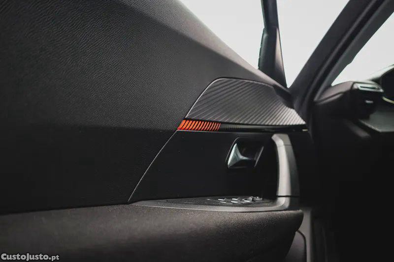 Peugeot e-2008 50 kwh active pack — fotografia 5