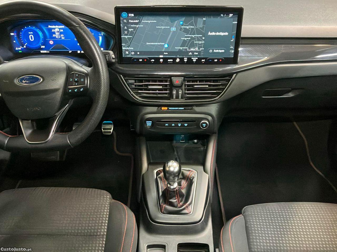 Ford Focus 1.0 EcoBoost MHEV ST-Line X — fotografia 14